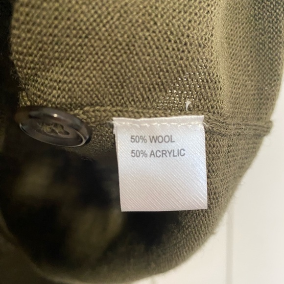 V Uomo Army Green Button Up Sleeveless Wool Blend Knit Vest Size Men's Large - Picture 5 of 6